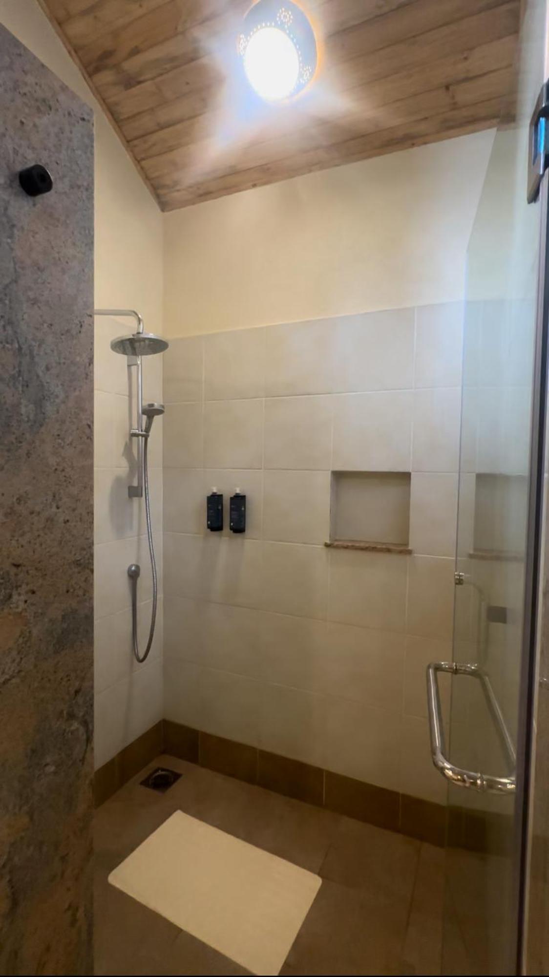 Luluka Guest House Sekenani Bagian luar foto